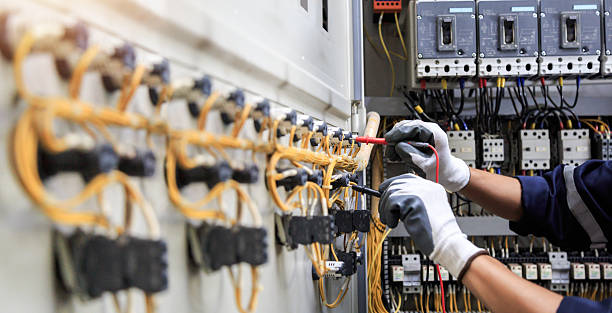 Professional Electrician technician working in Houghton, MI